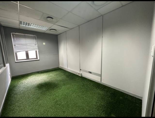 1,818M² OFFICE TO LET IN CENTURY CITY